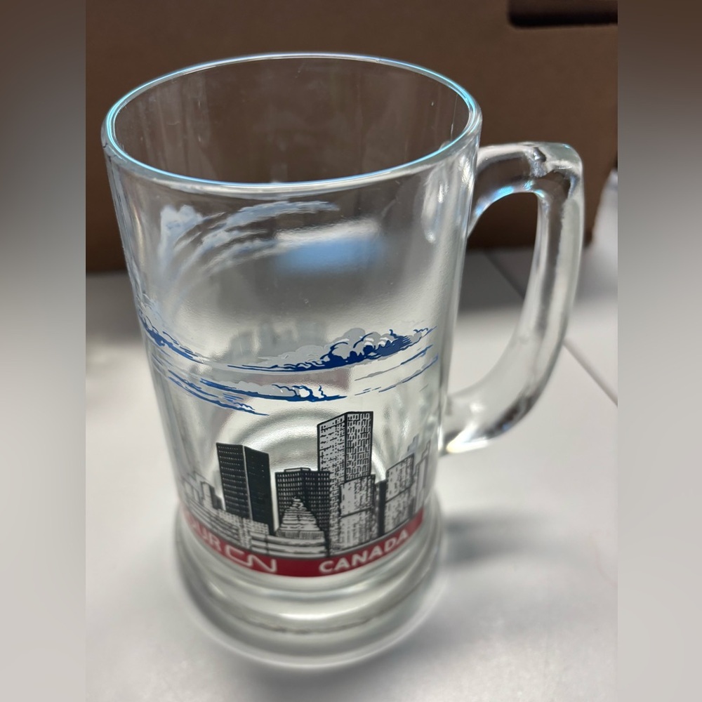 CN TOWER TORONTO CANADA SOUVENIR MUG